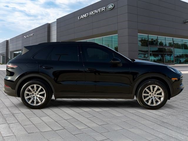 Used 2021 Porsche Cayenne w/ Premium Package AWD/4WD image 6