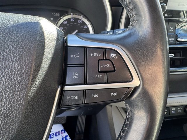 Used 2022 Toyota Highlander XLE image 24