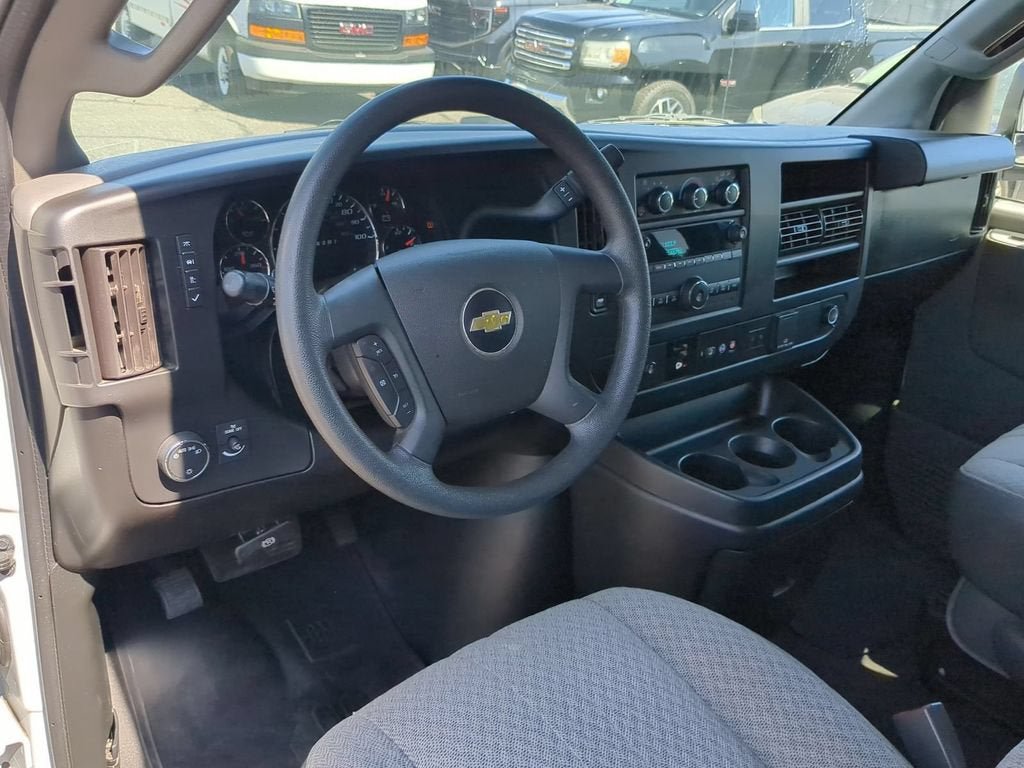 Used 2020 Chevrolet Express 3500 LT w/ LT Preferred Equipment Group RWD image 12