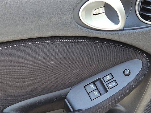 Used 2016 Nissan 370Z Coupe RWD image 12