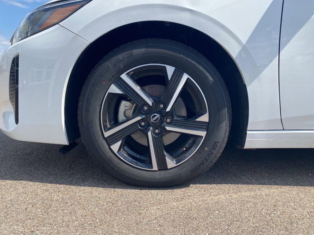 Used 2024 Nissan Sentra SV image 11