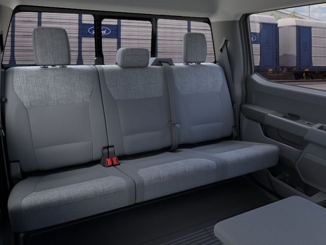New 2026 Ford F350 4x4 Crew Cab DRW Super Duty image 11