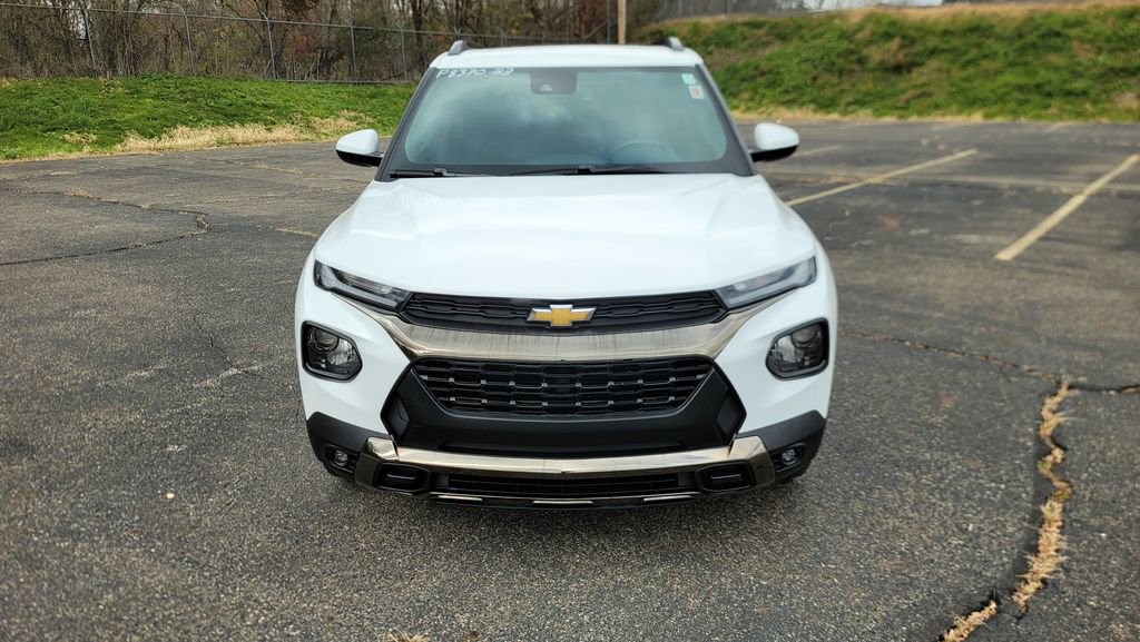 Used 2023 Chevrolet TrailBlazer ACTIV w/ Sun and Liftgate Package image 3