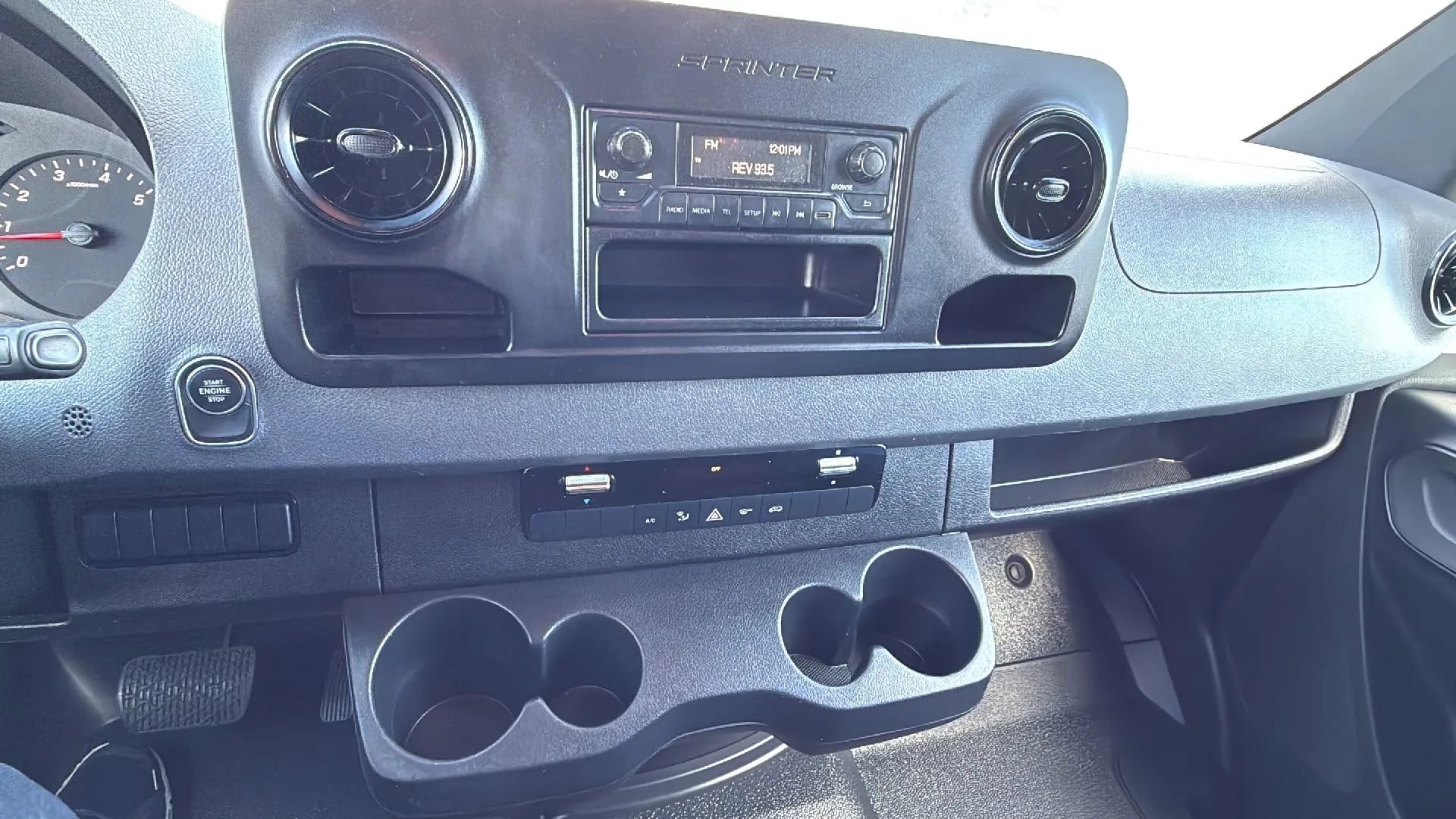 Used 2021 Mercedes-Benz Sprinter 1500 image 16