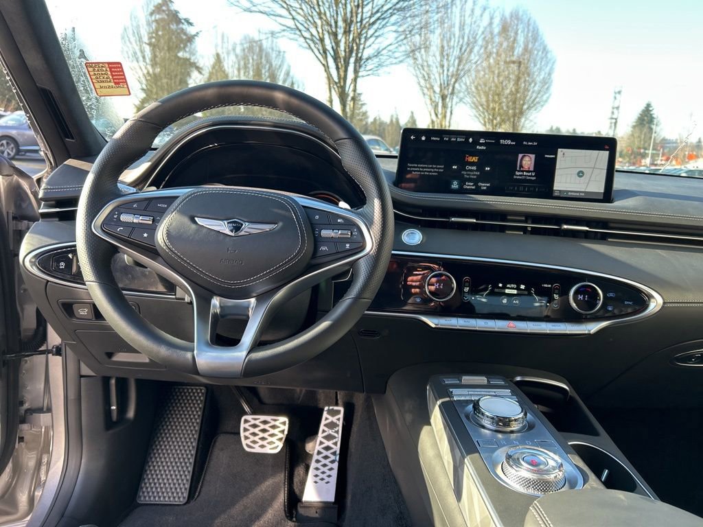 Used 2025 Genesis GV70 3.5T Sport w/ Sport Advanced Package image 13