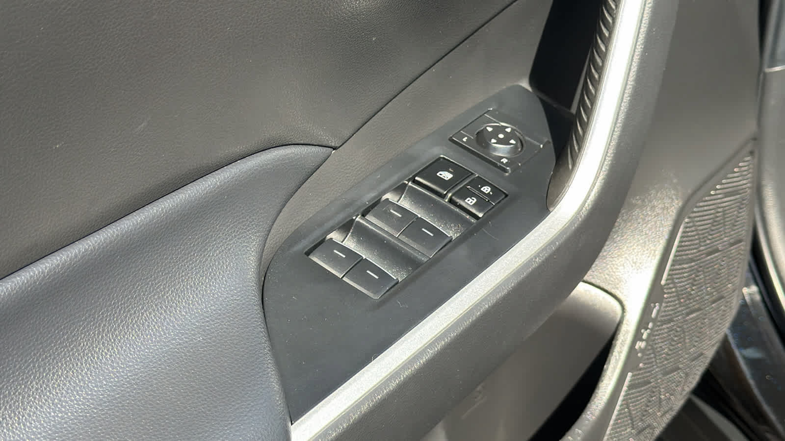 Used 2023 Toyota RAV4 XLE Premium FWD image 22