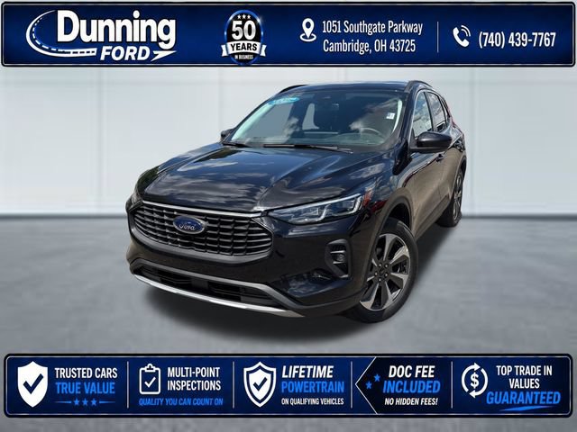 Used 2025 Ford Escape Platinum AWD/4WD image 1