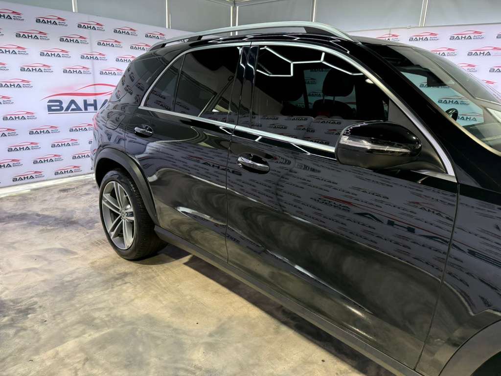 Used 2020 Mercedes-Benz GLE 350 4MATIC w/ Premium Package image 8