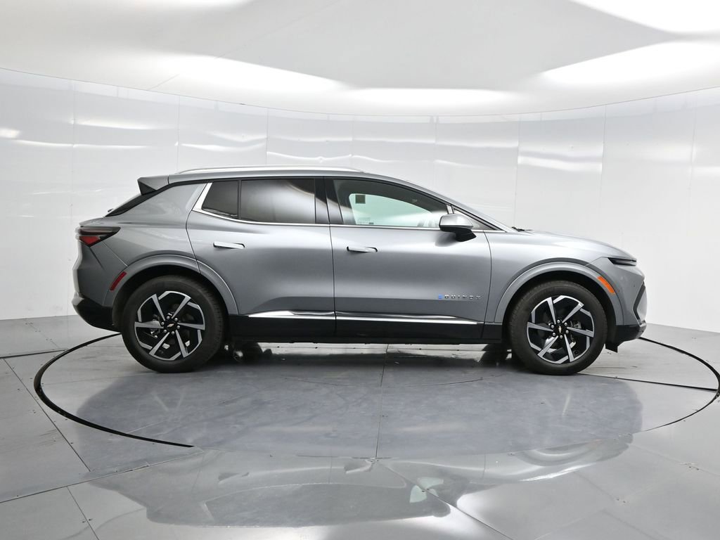 Used 2025 Chevrolet Equinox EV LT w/ Convenience Package image 42