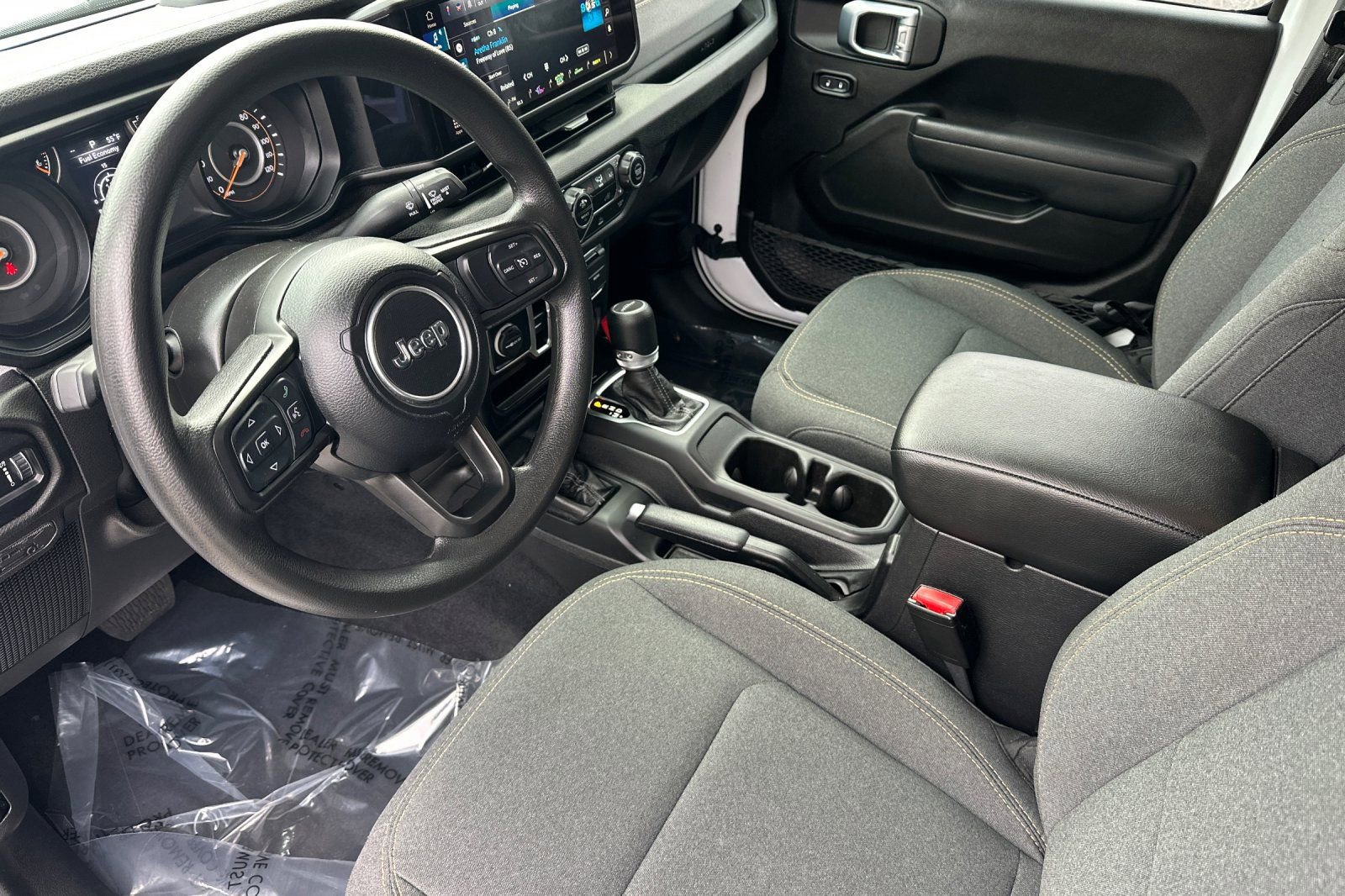 Used 2025 Jeep Gladiator Sport AWD/4WD image 9