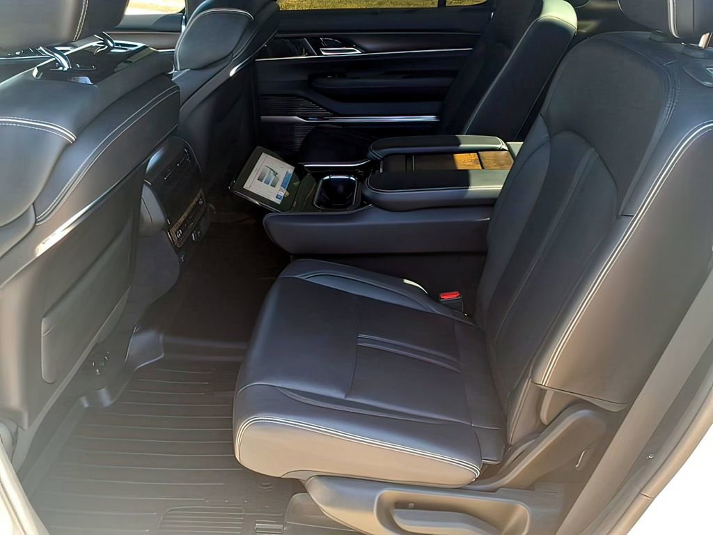 Used 2022 Jeep Grand Wagoneer Series II w/ Premium Group II image 23