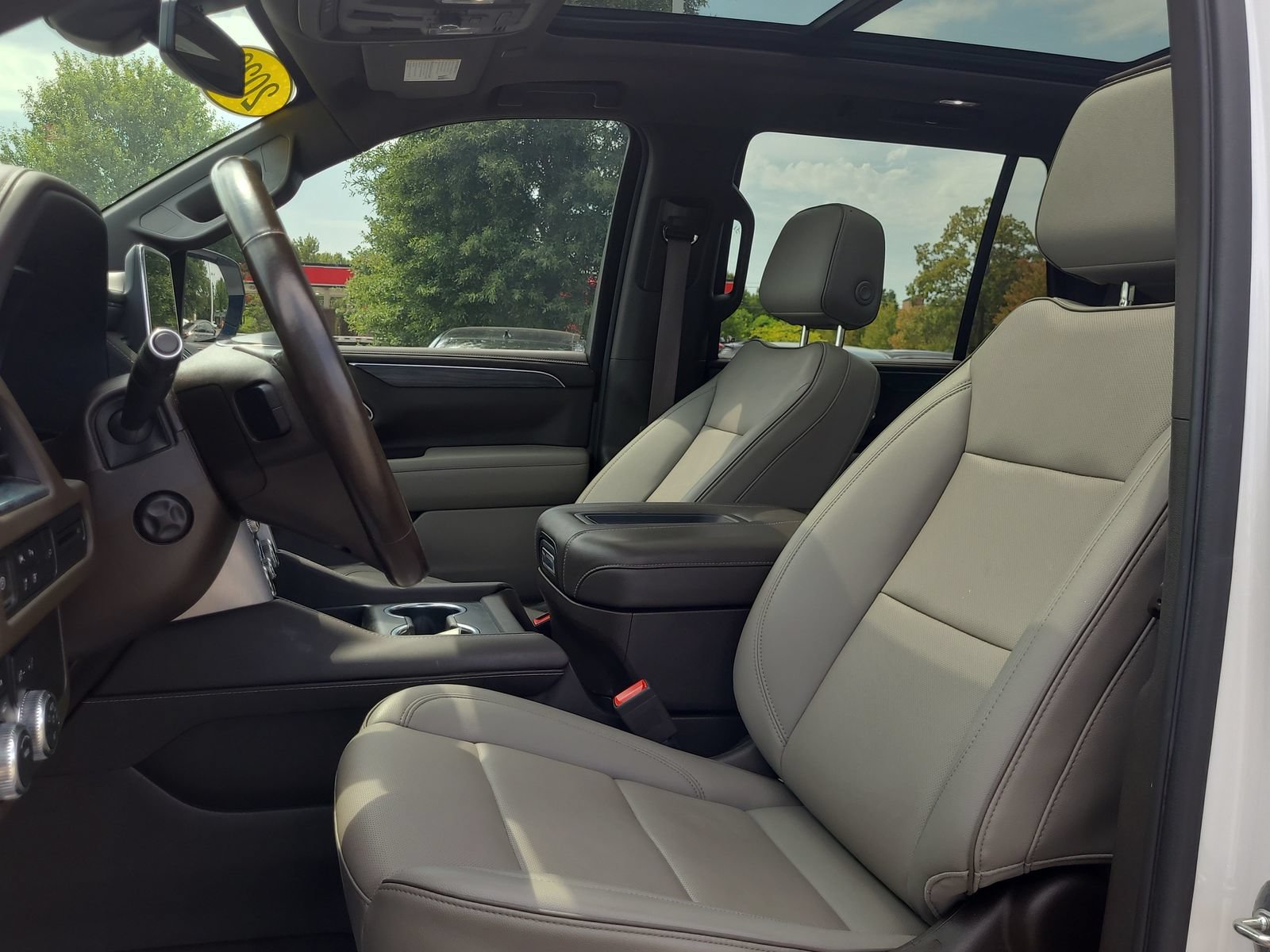 Used 2022 GMC Yukon SLT AWD/4WD image 11