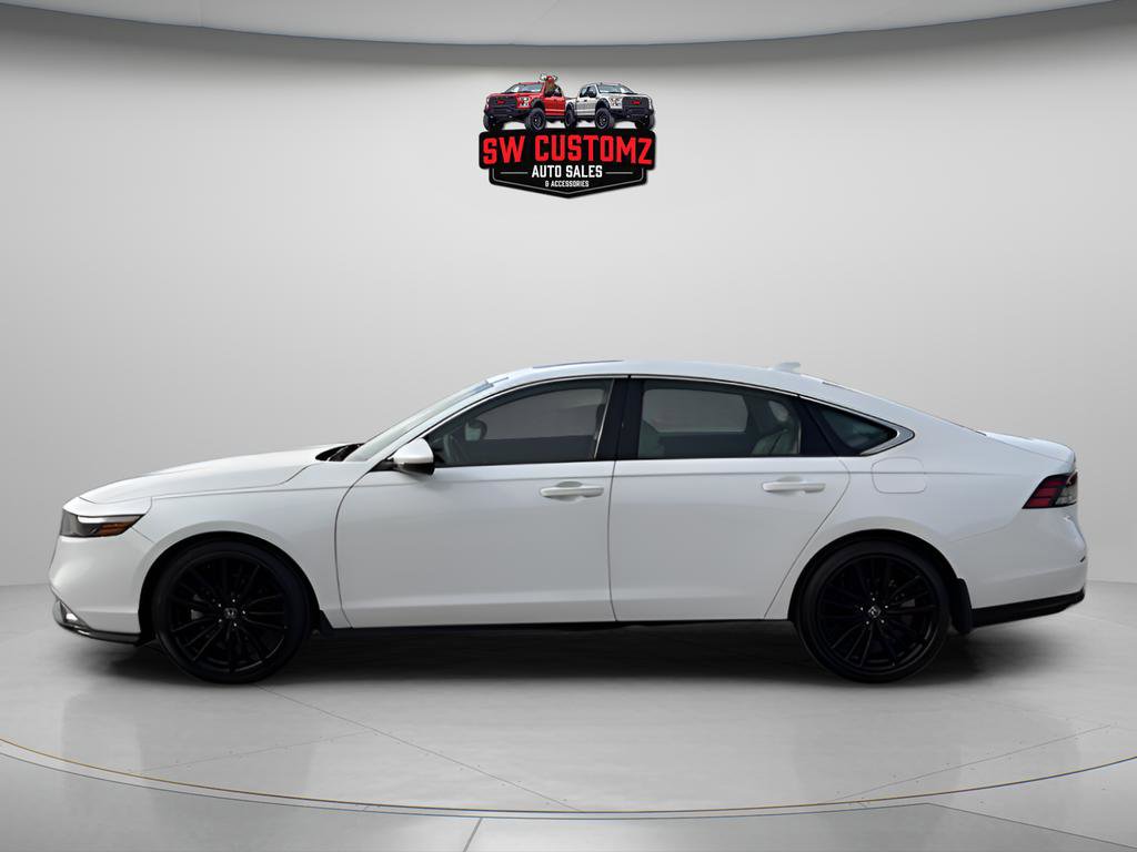 Used 2023 Honda Accord Touring image 4