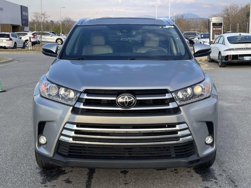 Used 2017 Toyota Highlander Limited image 27