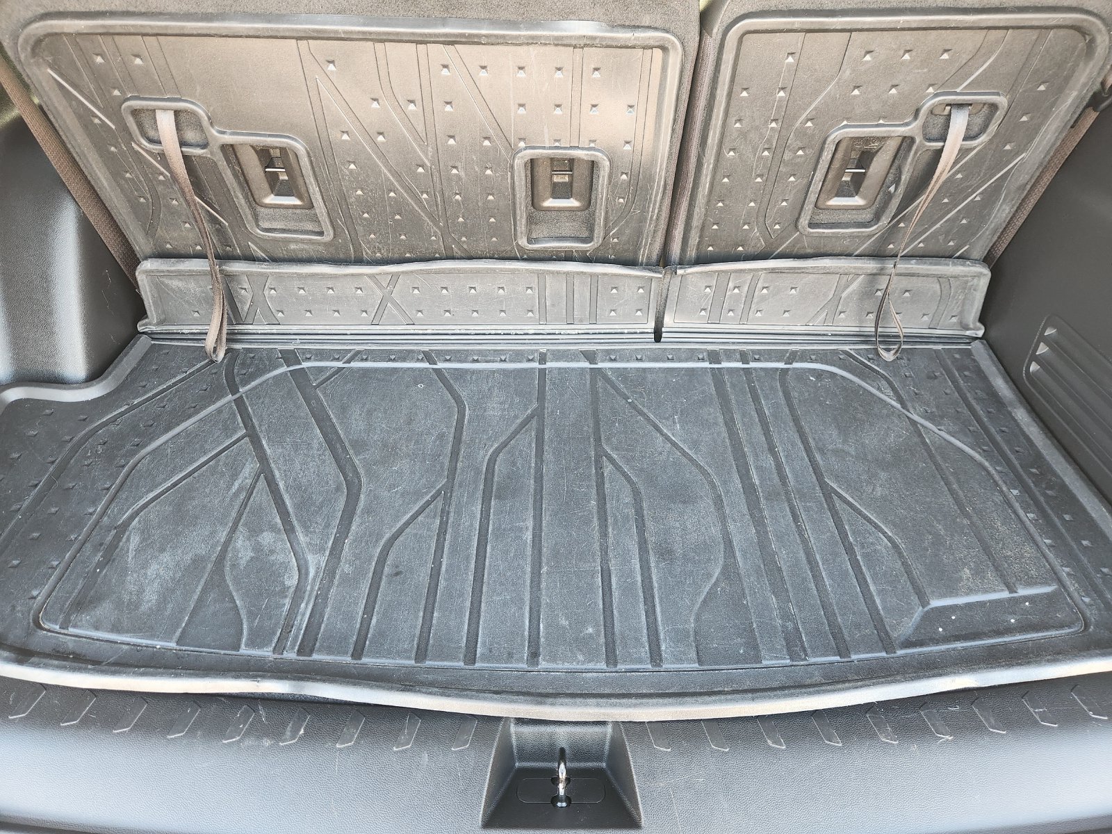 Used 2020 Chevrolet Traverse RS w/ LPO, Floor Liner Package FWD image 37