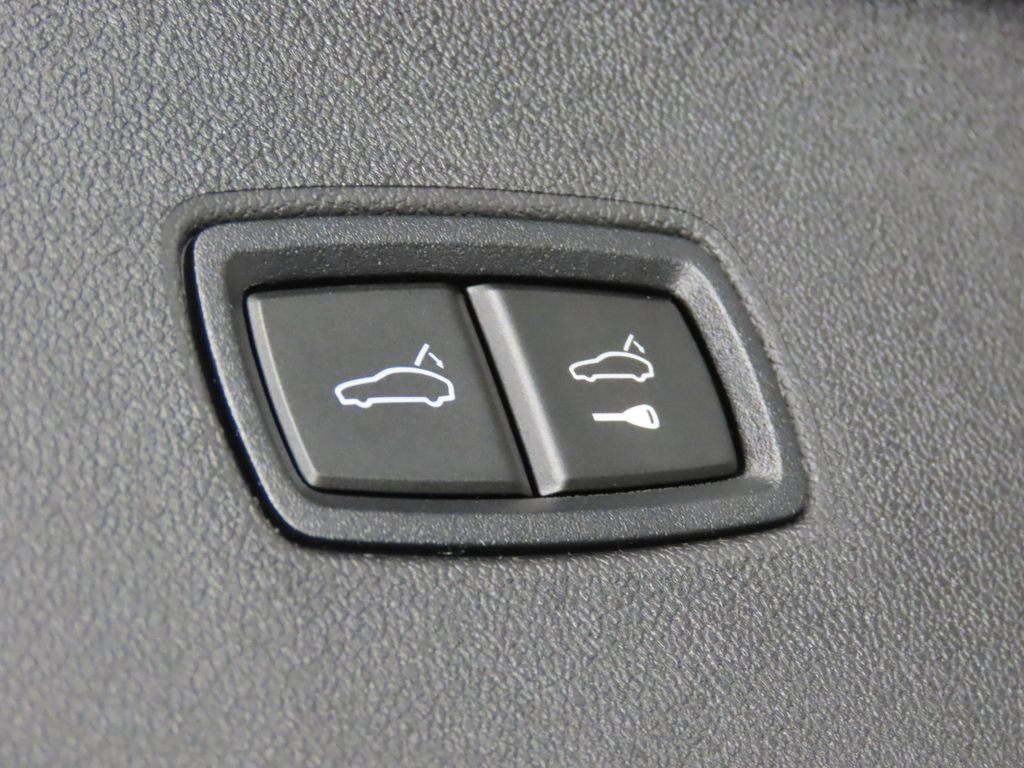 Certified 2026 Porsche Cayenne E-Hybrid AWD/4WD image 51