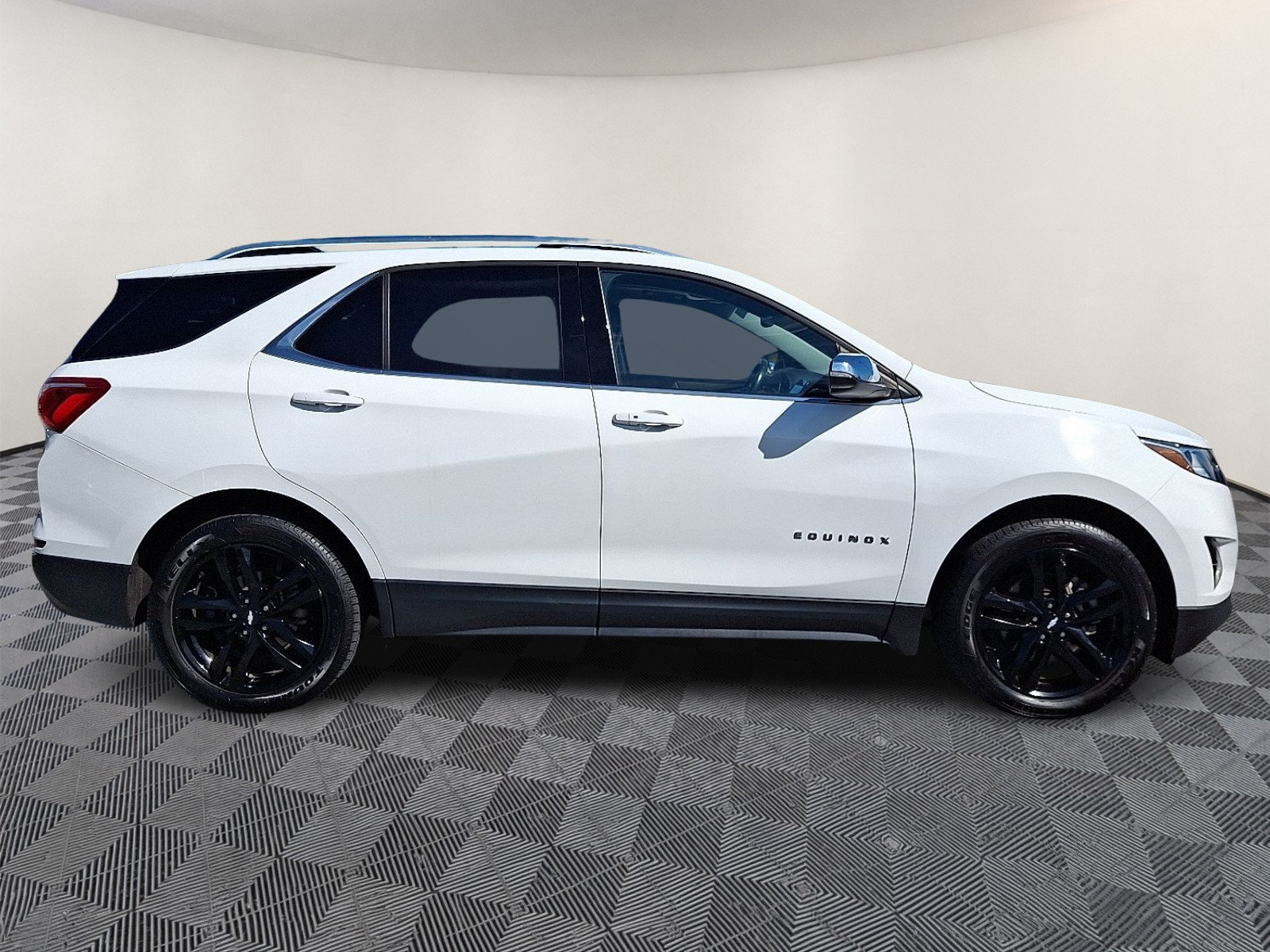 Used 2020 Chevrolet Equinox LT w/ Sport Edition AWD/4WD image 7