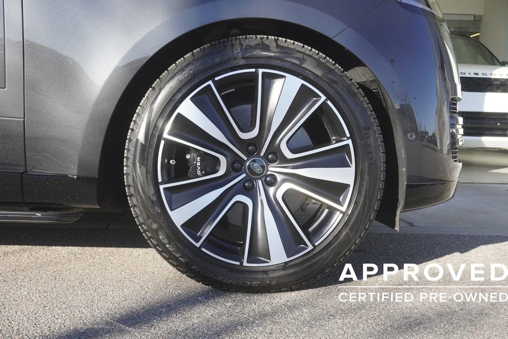 Used 2025 Land Rover Range Rover Long Wheelbase SE image 35