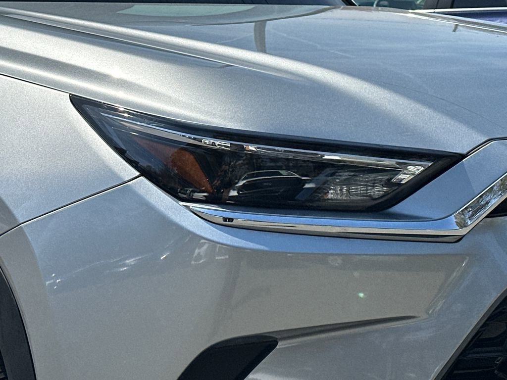 Used 2025 Toyota Grand Highlander XLE image 9