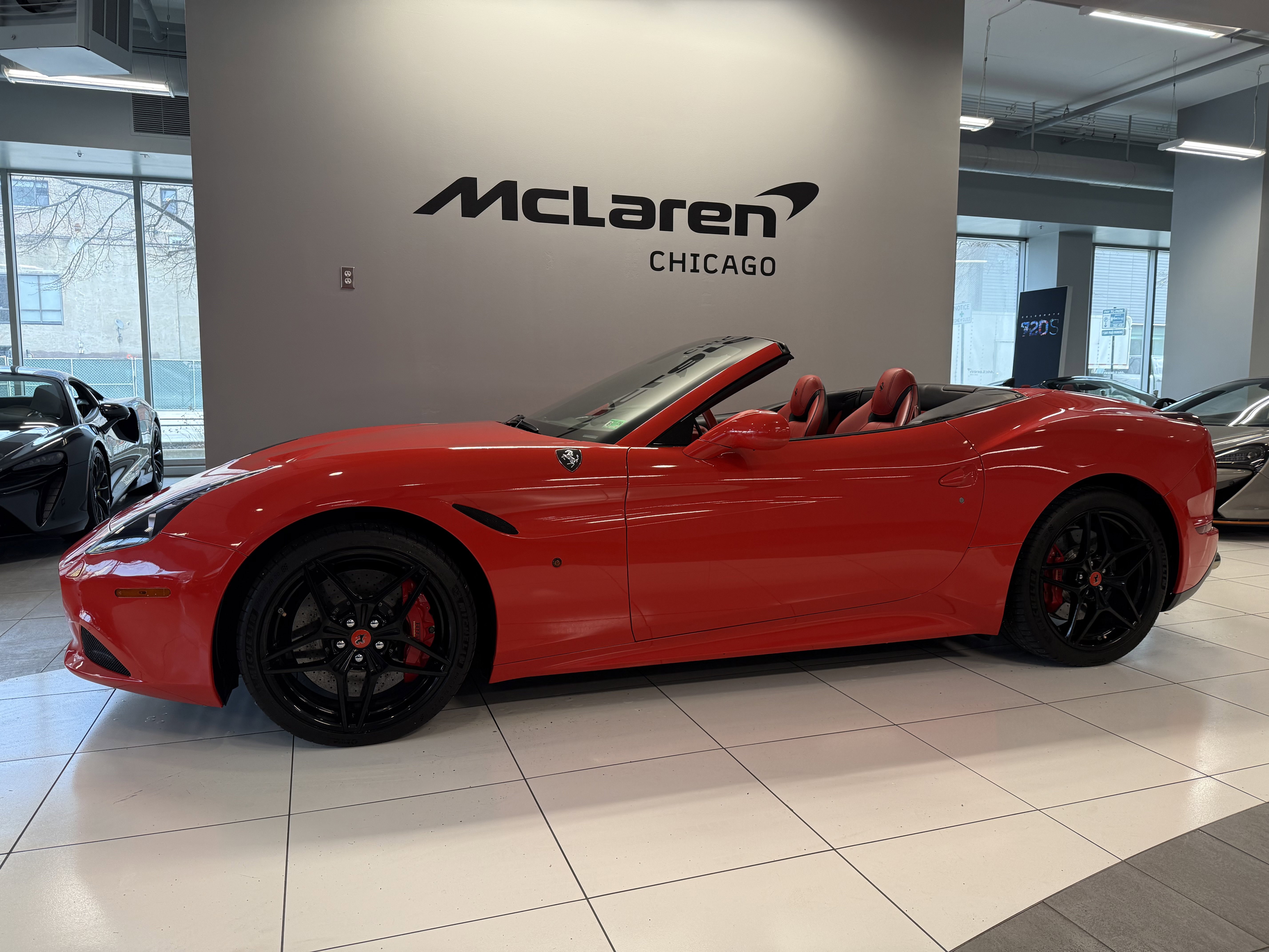 Used 2016 Ferrari California T image 2