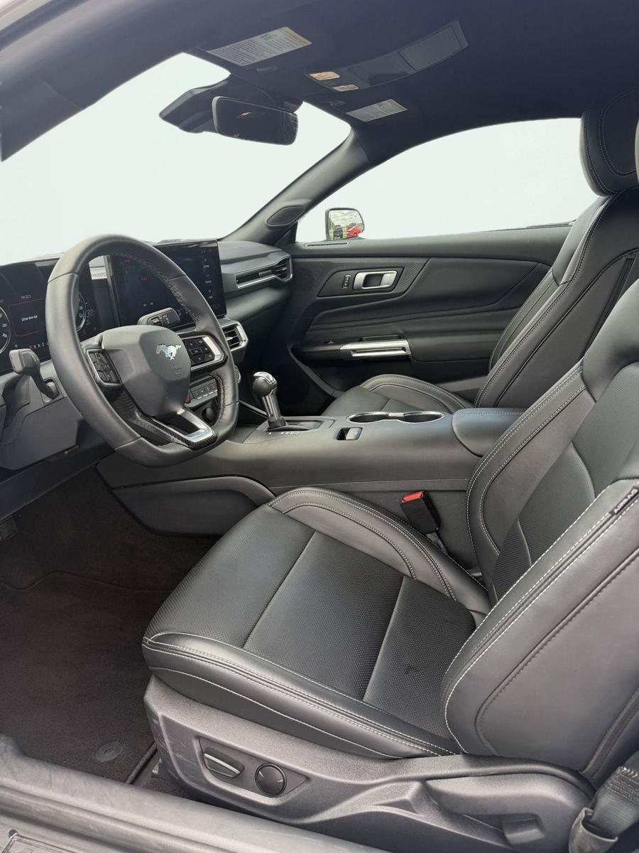 Used 2026 Ford Mustang Premium RWD image 3