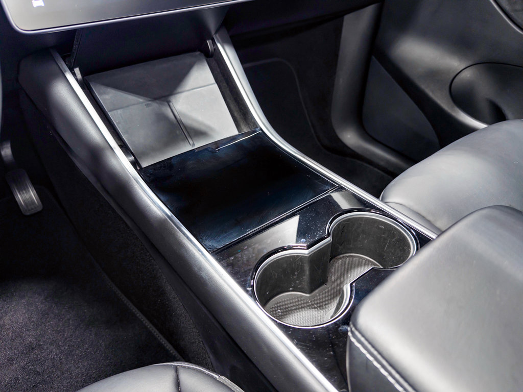 Used 2021 Tesla Model Y Long Range image 18