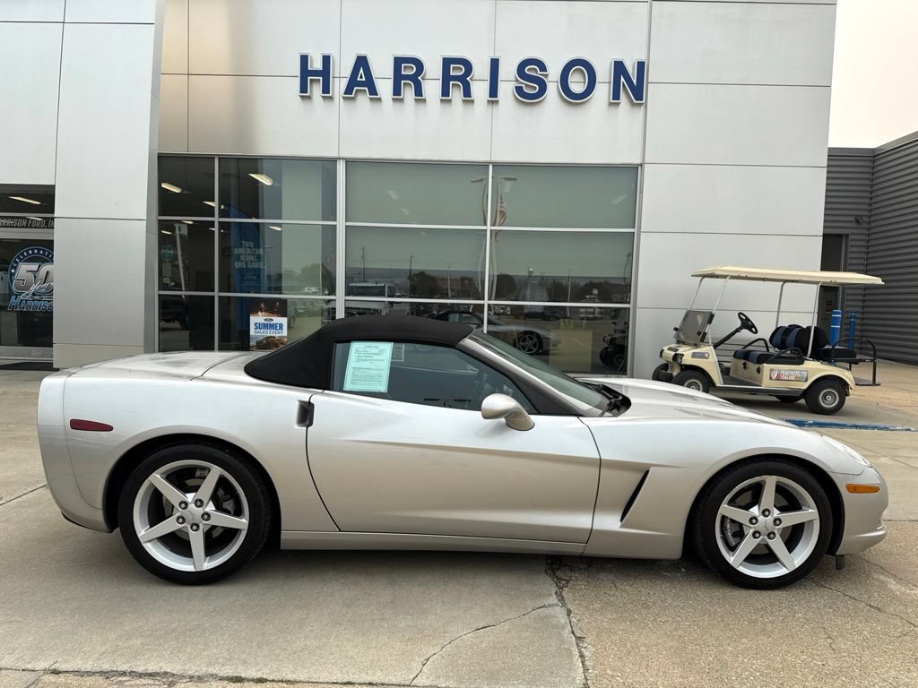 Used 2005 Chevrolet Corvette Convertible w/ Preferred Equipment Group RWD image 4