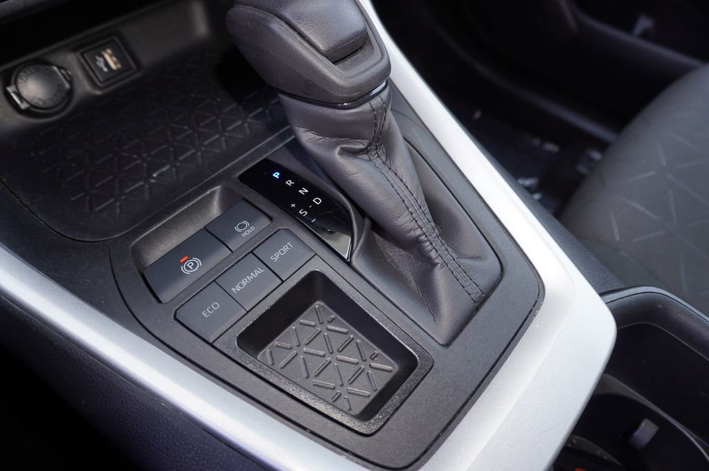 Certified 2024 Toyota RAV4 XLE image 19