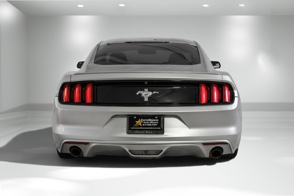 Used 2016 Ford Mustang Coupe w/ Equipment Group 051A RWD image 7