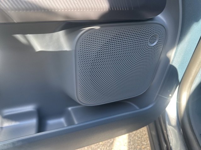 New 2025 Ford Maverick XL image 14