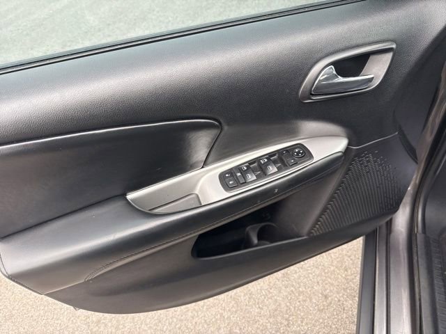 Used 2018 Dodge Journey SXT image 13