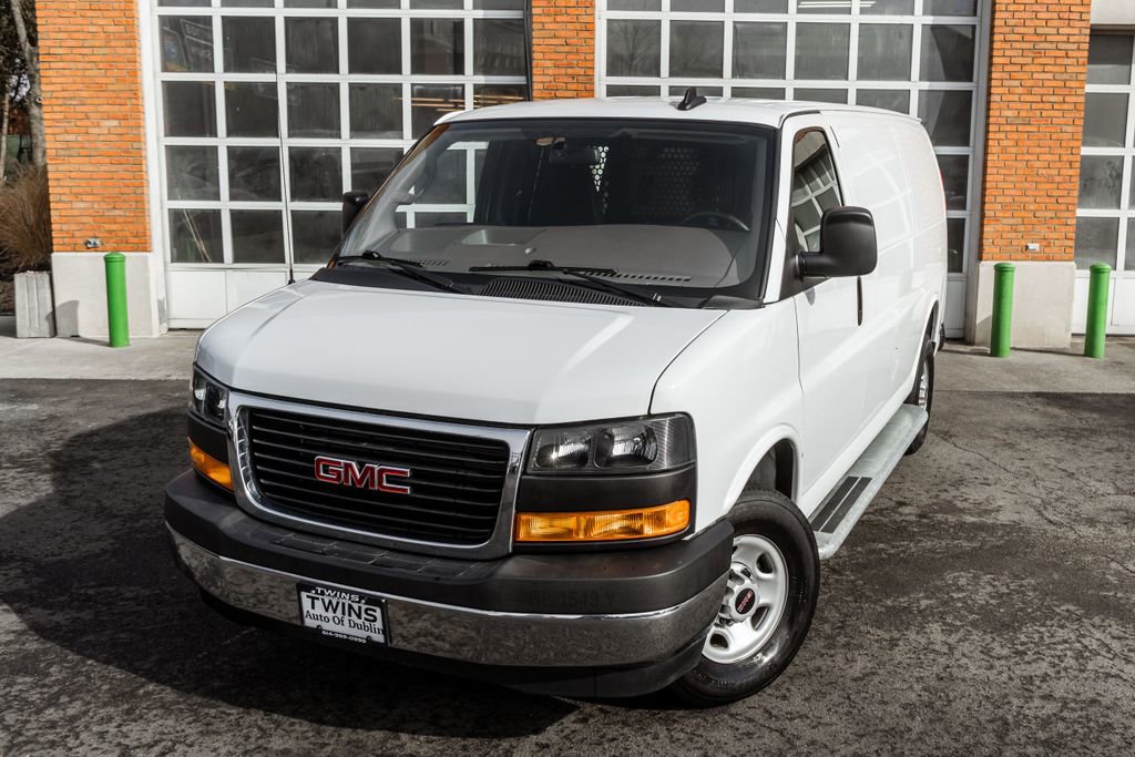 Used 2024 GMC Savana 2500 w/ Driver Convenience Package image 2