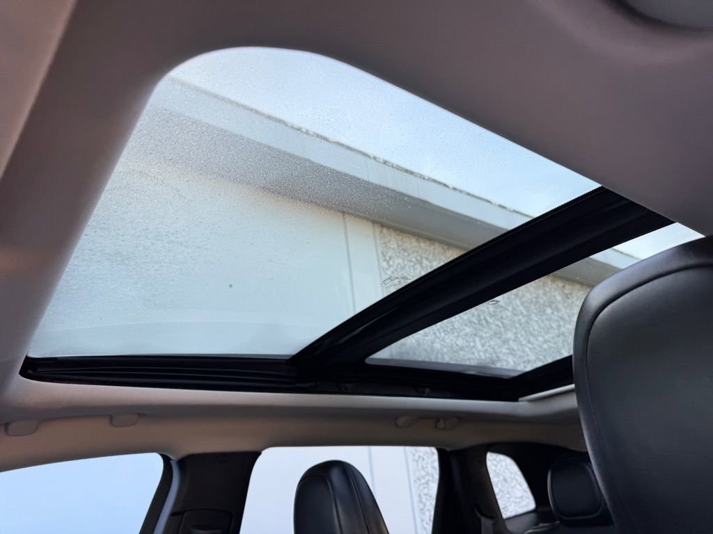 Used 2016 Jeep Cherokee Trailhawk w/ Comfort/Convenience Group image 16