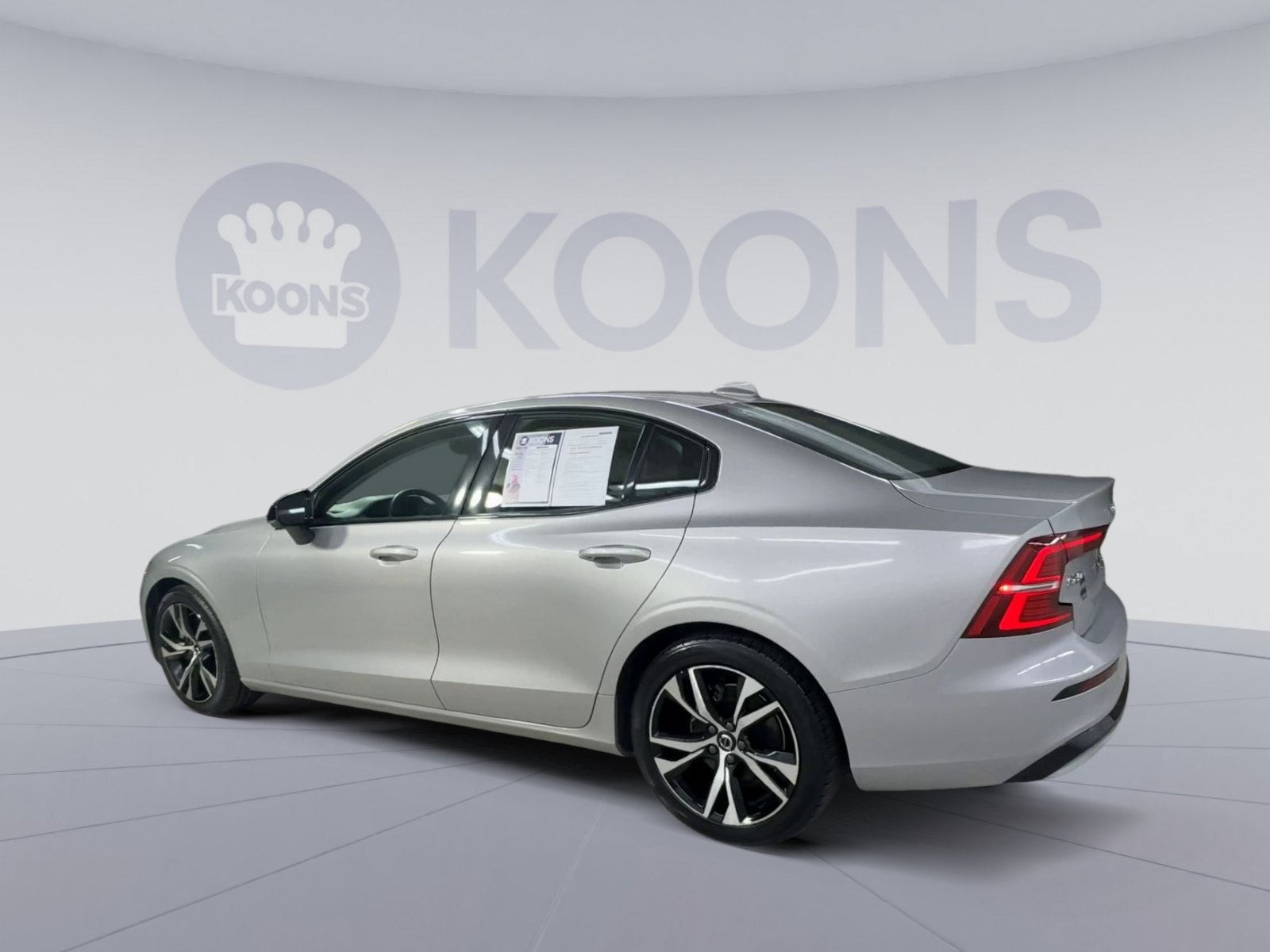Used 2024 Volvo S60 B5 Core FWD image 8