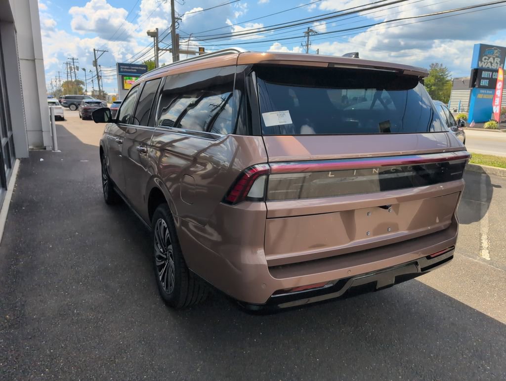 New 2025 Lincoln Navigator L Black Label image 3