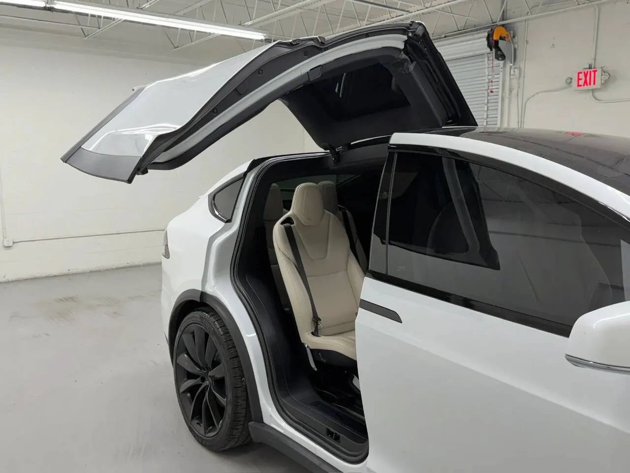 Used 2020 Tesla Model X Long Range AWD/4WD image 14