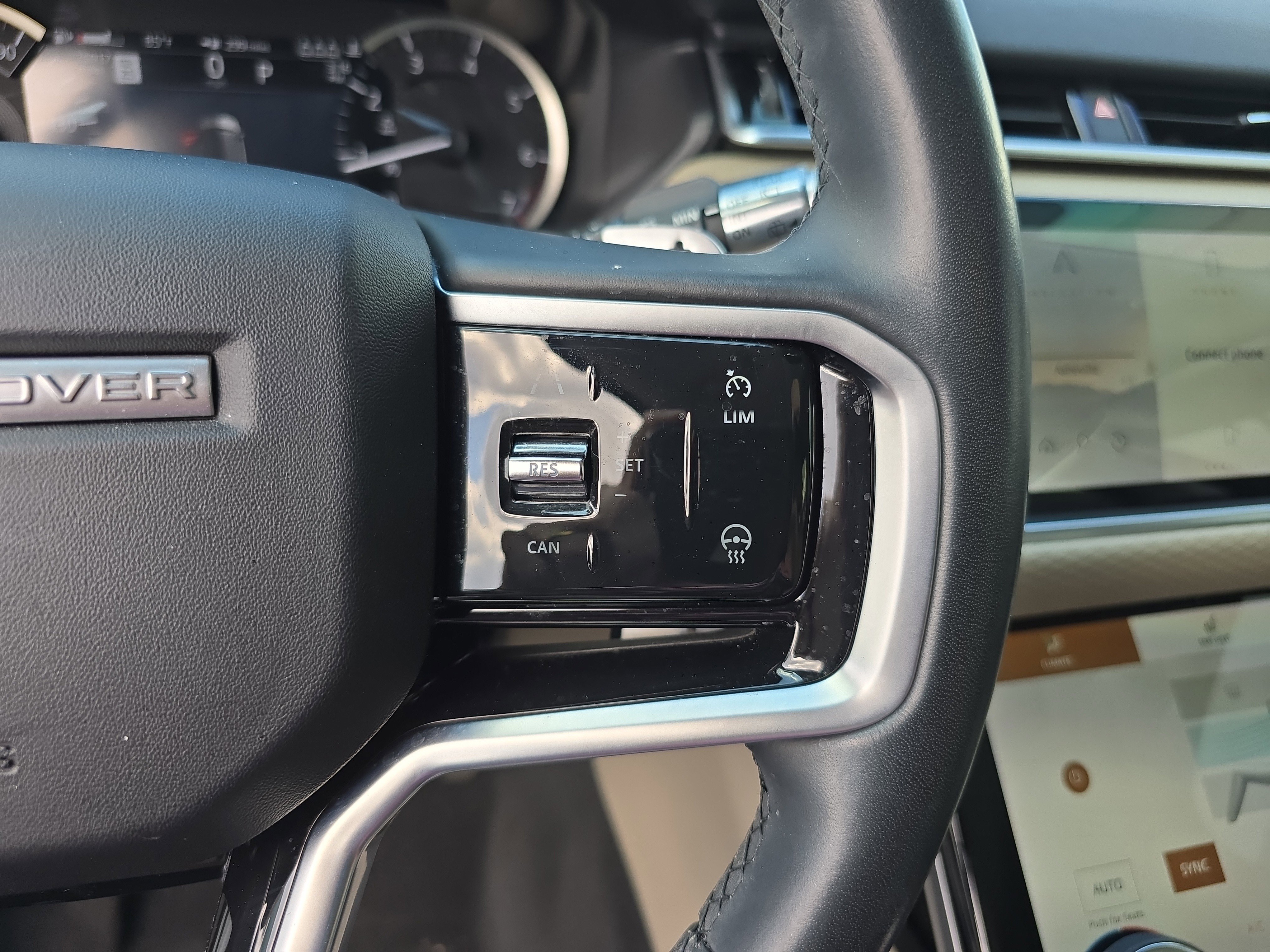 Used 2022 Land Rover Range Rover Velar S image 31