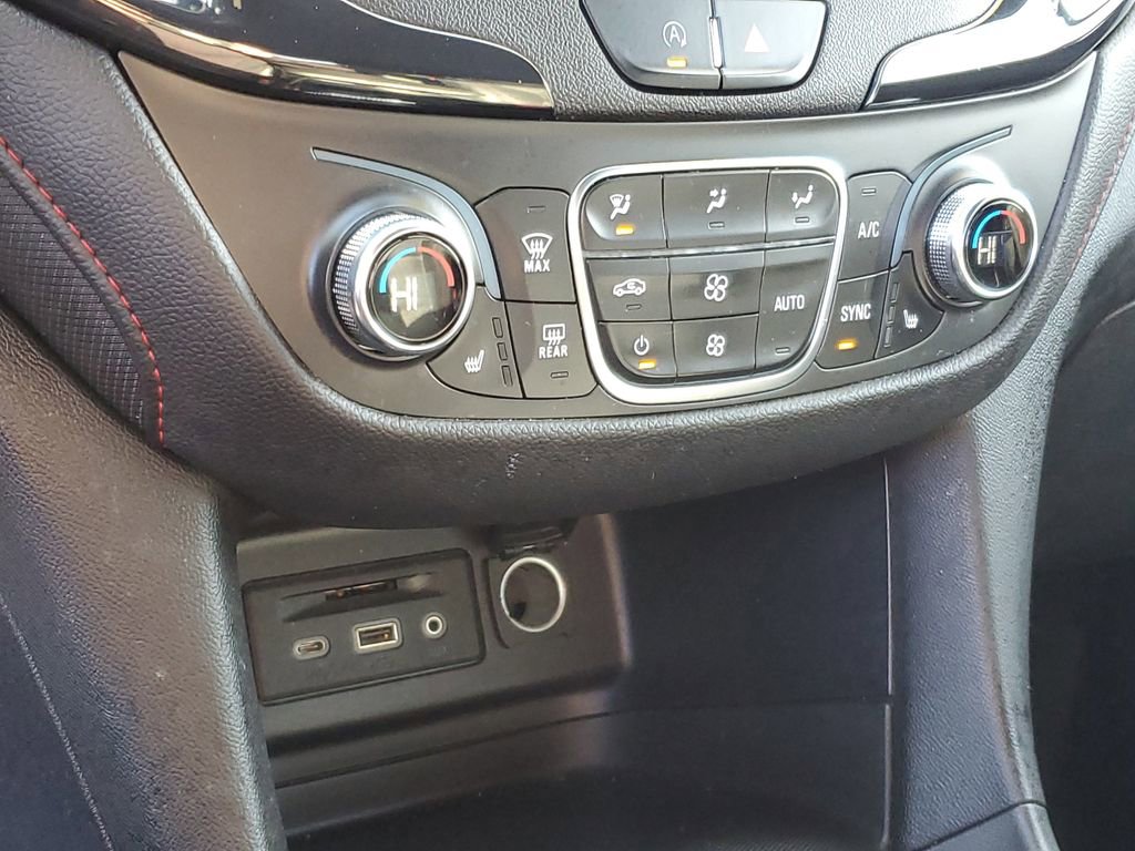 Used 2023 Chevrolet Equinox RS w/ RS Leather Package image 21