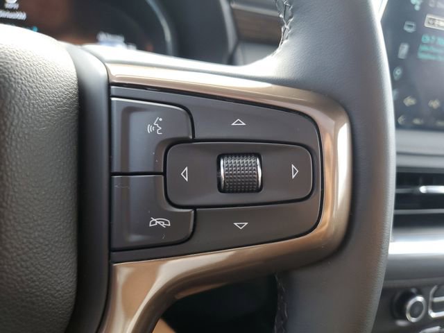 Used 2024 Chevrolet Suburban High Country AWD/4WD image 12