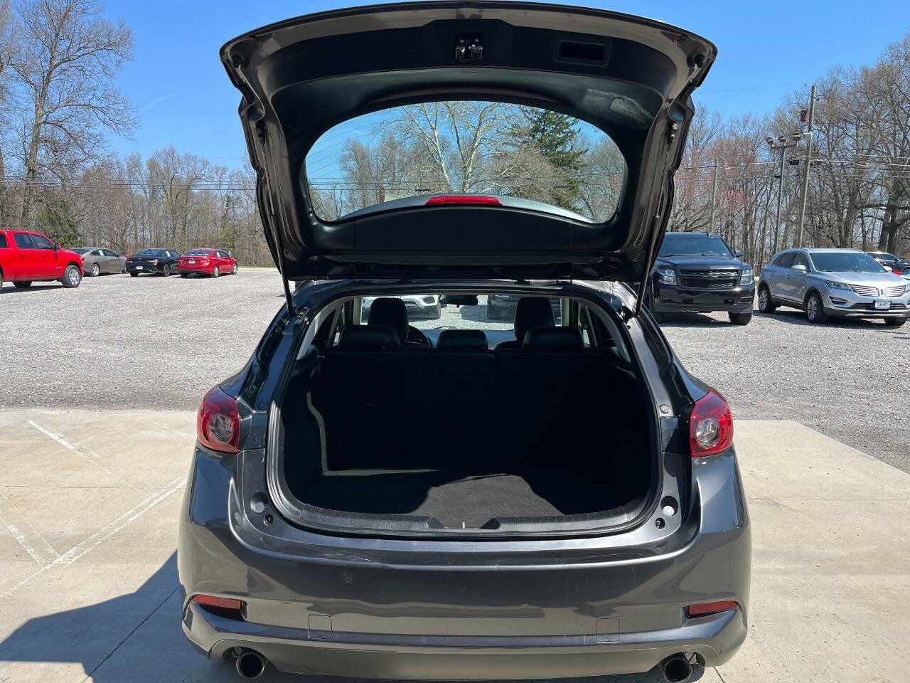Used 2018 MAZDA MAZDA3 Touring FWD image 14