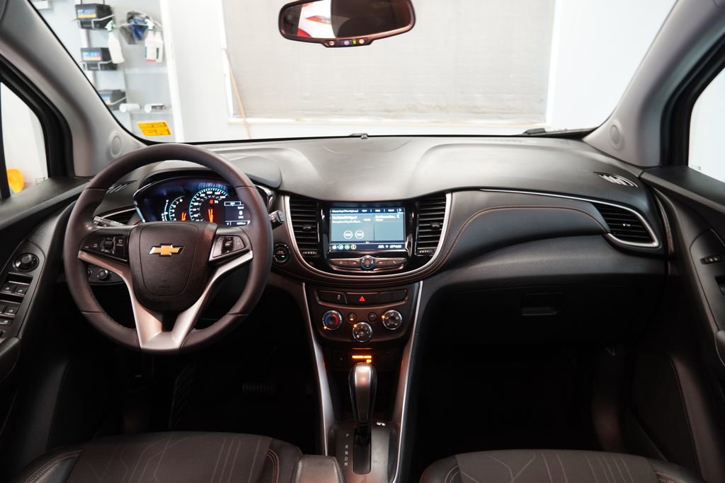 Used 2019 Chevrolet Trax LT w/ LT Convenience Package image 18