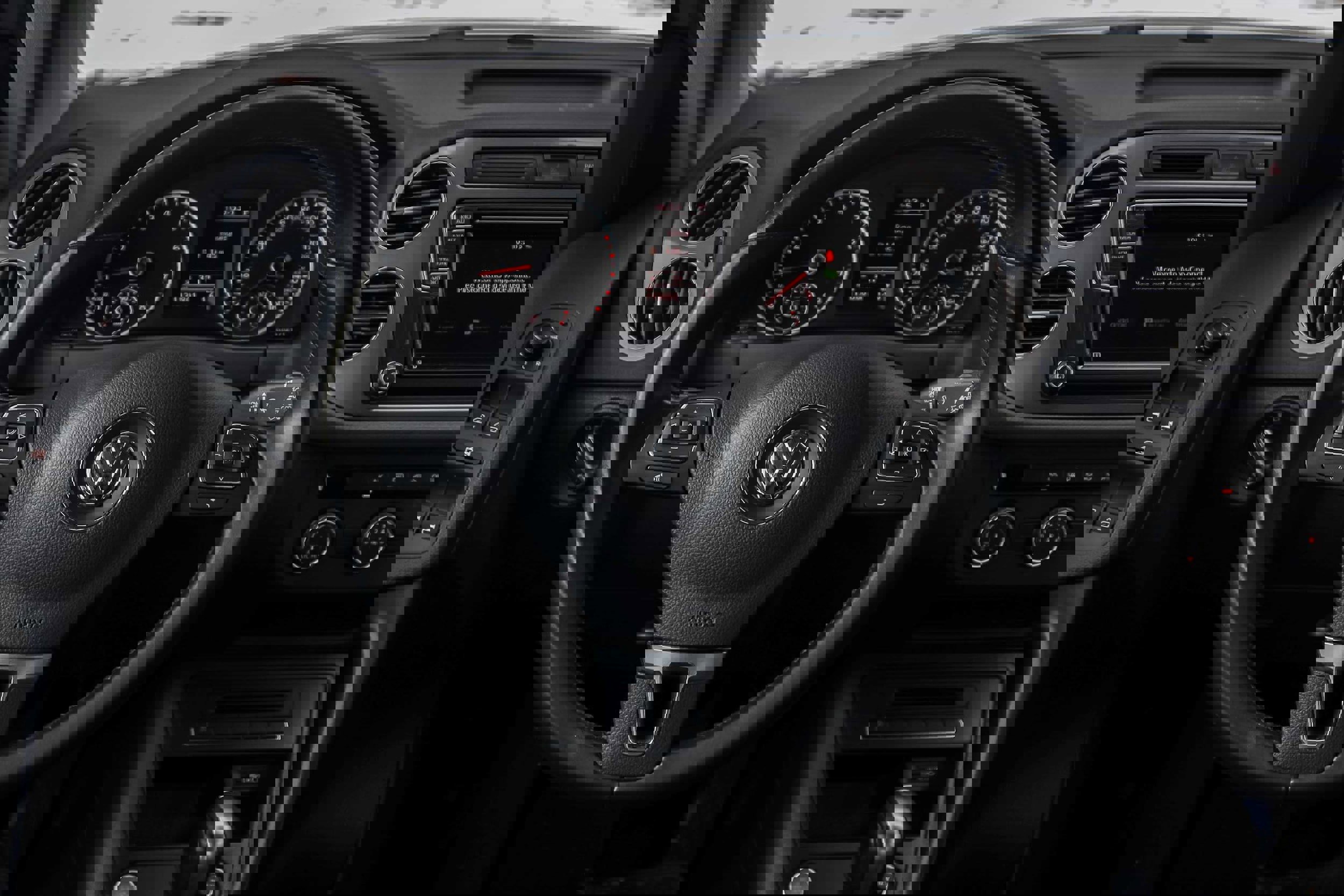 Used 2017 Volkswagen Tiguan Limited w/ Premium Package image 24