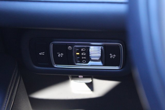 Certified 2024 Lincoln Nautilus Reserve w/ Equipment Group 202A image 24