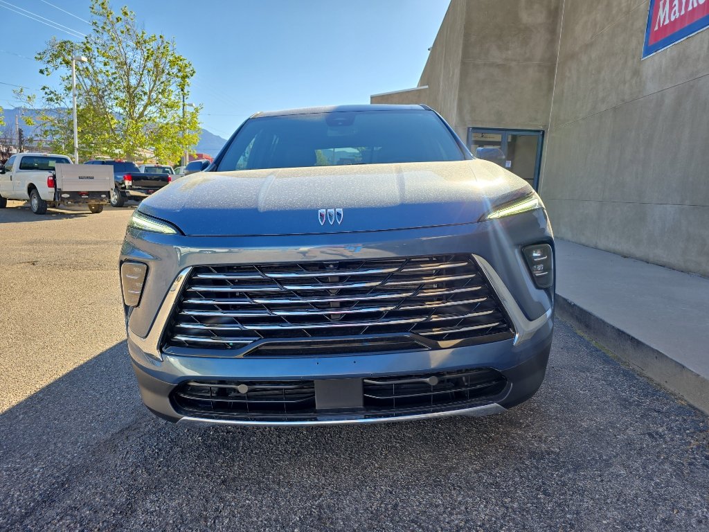 Used 2025 Buick Enclave Preferred image 9