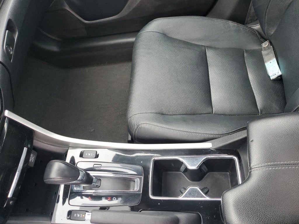 Used 2016 Honda Accord Touring image 21