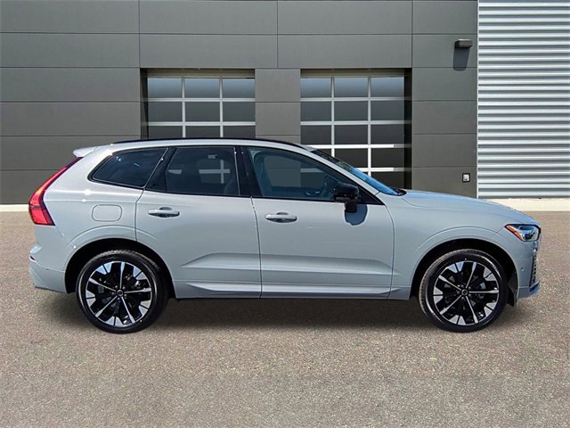 New 2026 Volvo XC60 B5 Ultra w/ Protection Package Premier image 8