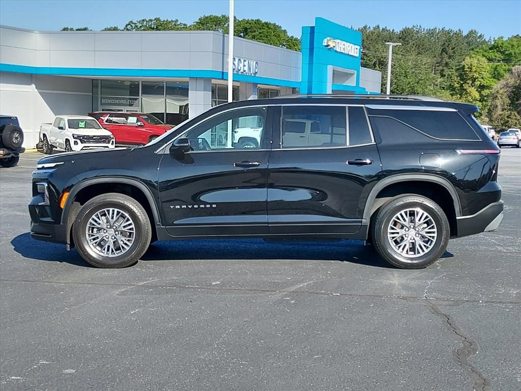 Used 2024 Chevrolet Traverse LT FWD image 6
