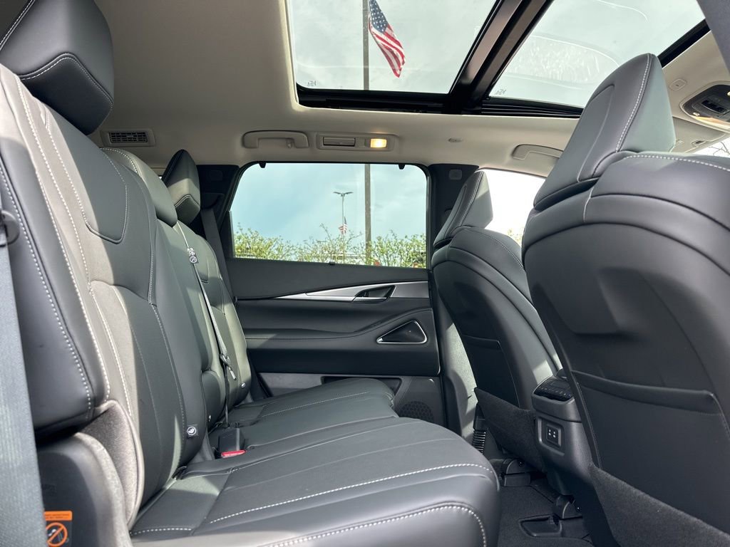 New 2026 INFINITI QX60 Luxe w/ Cargo Package AWD/4WD image 23