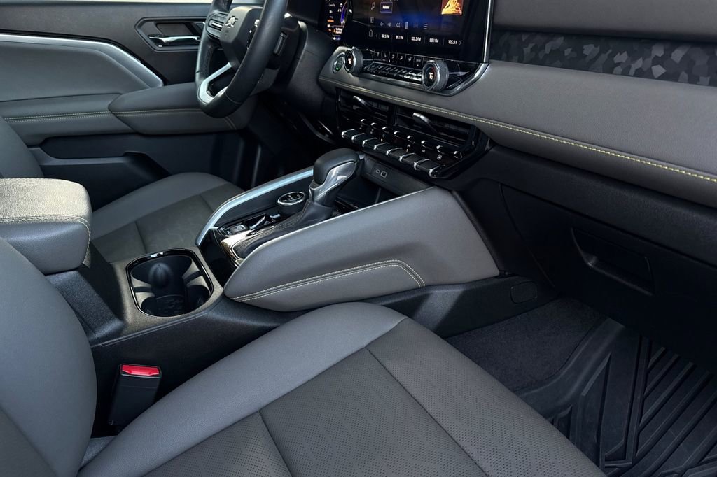 Certified 2024 Chevrolet Colorado ZR2 w/ ZR2 Bison Edition AWD/4WD image 17