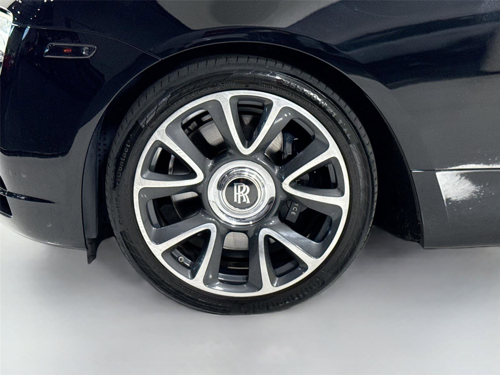 Used 2019 Rolls-Royce Wraith image 38